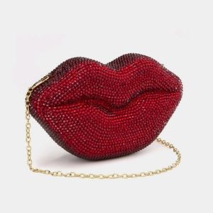 Meet your Posher, Lucy